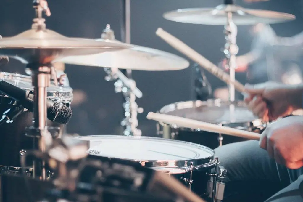 Discover how well the Zildjian L80 low volume cymbals do on stage