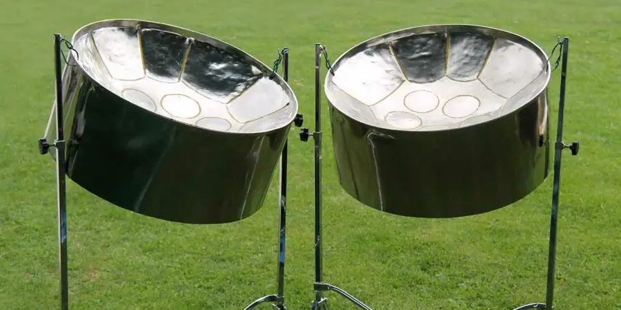 How to play steel drums